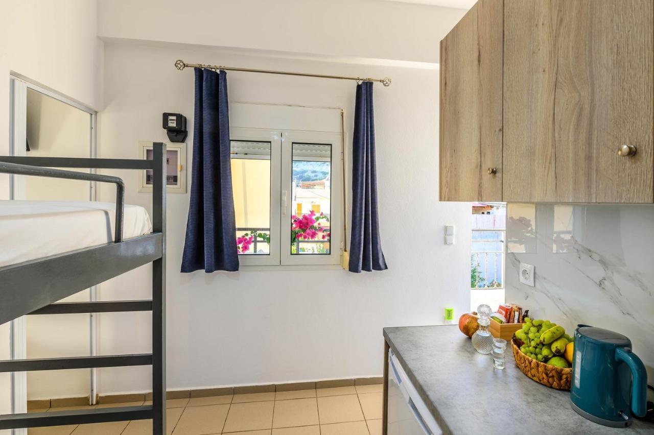 Soso'S Apartments -Vacations Next To The Beach Psari Forada Extérieur photo